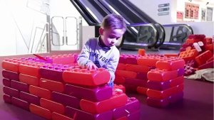 Веселая детская песня. Строим дом.Cut cut, chiesel chiesel. The builder song. Funny kids song.