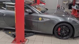 Почему в России любят черные салоны автомобилей?