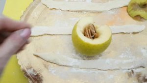 ГРУША В ТЕСТЕ (ЗАПЕЧЕННАЯ)-ЛЮБИМЫЕ БЛЮДА.