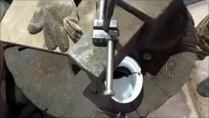 изготовление съемника для снятия пальца наконечника рулевой тяги.