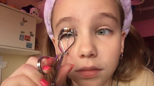 моя косметика в 12 лет/зачем мне косметика в 12?/повседневный макияж?✨? смотреть онлайн