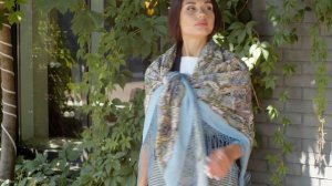 Платок из уплотненной шерстяной ткани с шелковой бахромой "Шамаханская царица", вид 11, 148х148 см