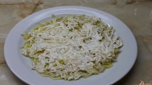 Салат с маринованными белыми грибами Нежность