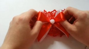 Свадебные аксессуары: подвязка для невесты своими руками. Видео-обзор.