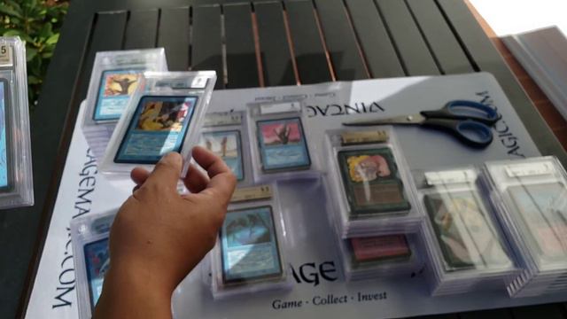 Hawaiian Collector Phil SELLS OUT NEW Magic Garbage and GOES ALL on ALPHA VINTAGE MTG...IS HE CRAY? смотреть онлайн