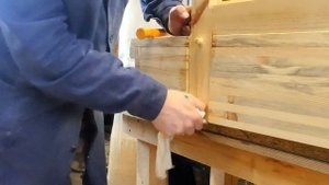 Как сделать мебель своими руками.Мебель из массива сосны.Туалетный столик из сосны.