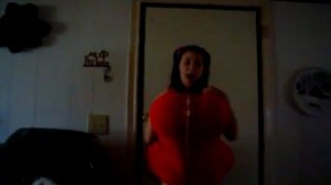 Пышные формы у школьницы