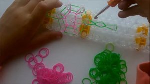 Делаем кольцо из резинок на станке/ LittleLoom