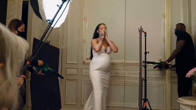 Inside Rihanna’s Epic Vogue Cover Shoot | Vogue смотреть онлайн