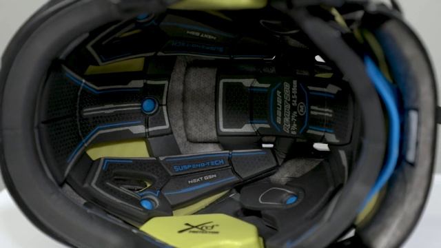 Bauer Re-Akt 200 Hockey Helmet | Product Review смотреть онлайн