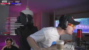 Фрейм Теймер смотрит старые клипы ХАЗЯЕВОВ!! Реакция Фраме Таймера на клипы!!!