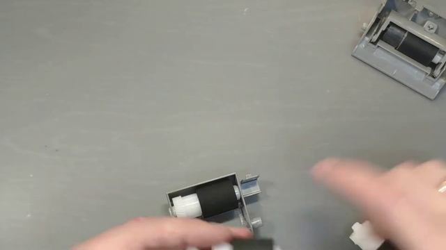 Как заменить ролики на Kyosera 2635dn смотреть онлайн