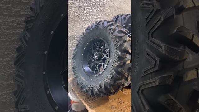 Колеса для квадроцикла Maxxis Bighorn 2.0 30x10-14 / диски ITP HURRICANE