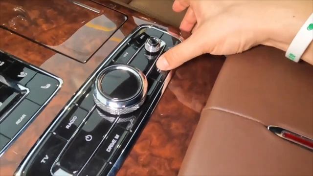 Продаю нефтяную вышку и покупаю Hongqi LS7! За 32500000 руб. в РФ смотреть онлайн