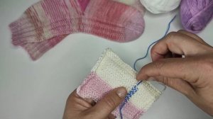 Как укрепить пятку вязаного носка. Укрепляем пятку с помощью иглы.