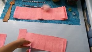 Помпоны из гофрированной бумаги/ Декор