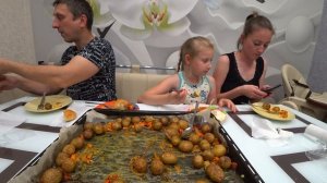 МУКБАНГ ЗАПЕЧЕННЫЙ МОЛОДОЙ КАРТОФЕЛЬ С ОВОЩАМИ ДЛЯ БОЛЬШОЙ СЕМЬИ | MUKBANG BAKED NEW POTATOES