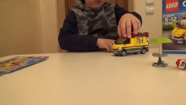 Lego City Фургон пиццерия - 60150 смотреть онлайн