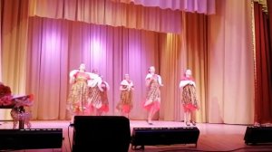 Танцевальный коллектив "Карусель" - "Ой крапива - лебеда!"