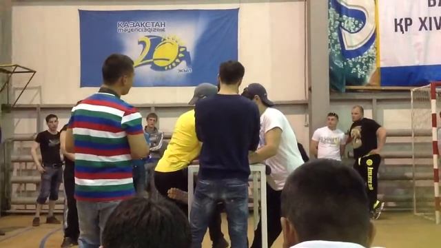 финал armwrestling (весовая категория до 100кг) Аманжолов v смотреть онлайн