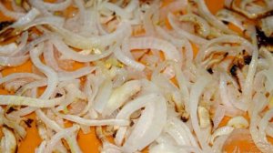 Салат с курицей и вялеными помидорами