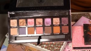 ИЗБАВЛЯЮСЬ ОТ КОСМЕТИКИ. РАСХЛАМЛЕНИЕ. - ПАЛЕТКИ ТЕНЕЙ