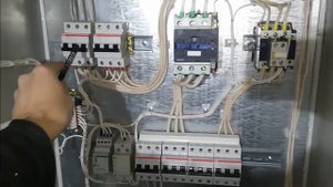 Схема АВР на двух пускателях + вопрос к зрителям.