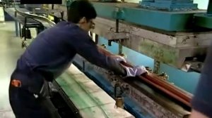 Как делают поручни эскалаторов