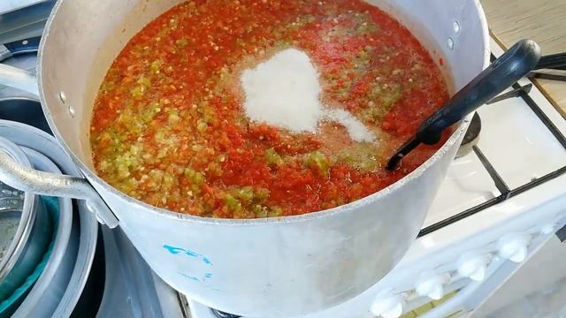 Аджика. ?️?Самый простой и вкусный рецепт . Можно хранить при комнатной температуре. смотреть онлайн