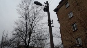 Уличный фонарь ЖКУ-01 с лампой ДРЛ и прожектором на одном  столбе. / Street lamp HCS-01 lamp DRL