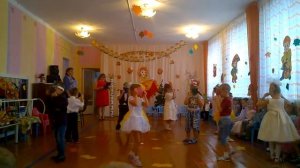 Танец "Разноцветная игра".Старшая группа.