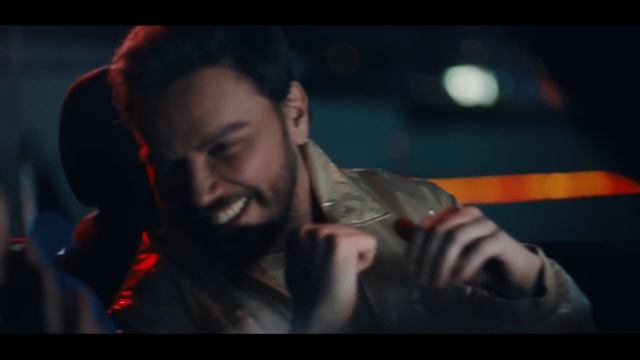 Sinan Akçıl & Mustafa Ceceli & Merve Özbey - Durum Çok Acil смотреть онлайн