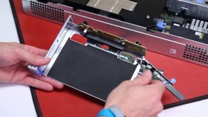 Dell Storage SC7000 Series: Remove/Install Single PCIe Riser