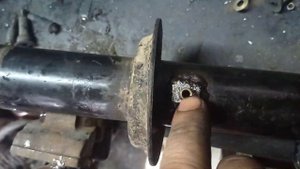 передние стойки ОКА с задними пружинами от ВАЗ 2108.и вентилями подкачки.