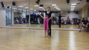 Мама и дочка. Остроуховы Ольга и Диана. Акробатический номер.