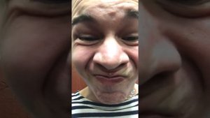 Выдавил прыщик без использования рук