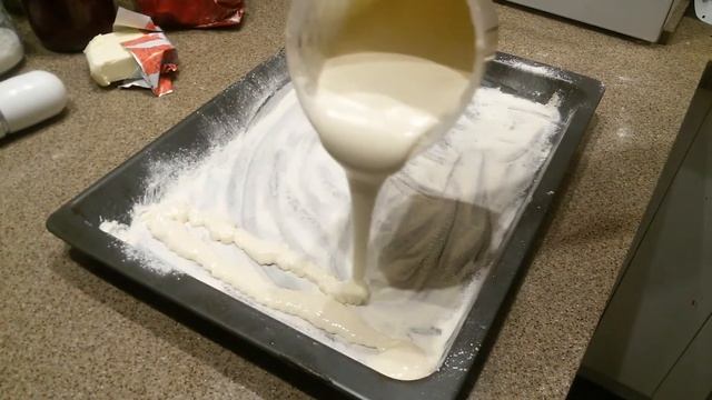 Рулет бисквитный. Рулет за 15 минут. Самый простой рецепт бисквитного рулета.