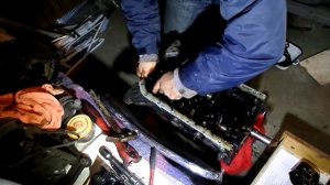 68 Снимаю поршня двигателя Джили МК копия двгателя TOYOT A4 FE