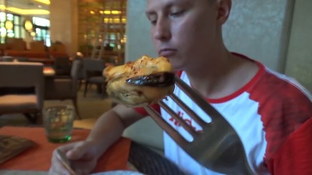 Обед в пятизвёздочном отеле. Вкусно почти как на улицах Китая