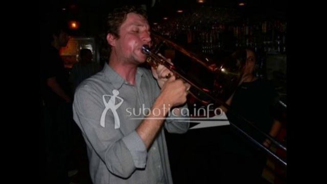 Trombone funky song смотреть онлайн