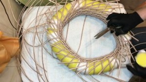 Новогодний венок от мастерицы канала Заплетем Галины  !!!