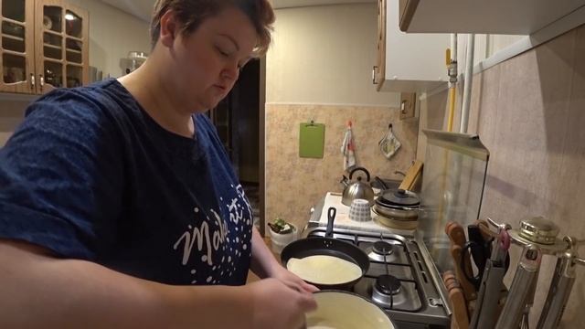 Все лучшее МУЖУ! Напекла БЛИНЫ и сама их съела) ? Рецепт ИДЕАЛЬНЫХ блинов на молоке и МУКБАНГ