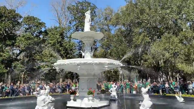 2020 greening of Forsyth Park fountain in Savannah смотреть онлайн