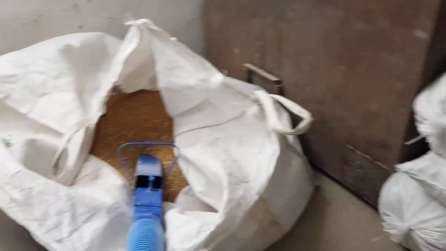 Ночная работа. Готовим стартовый комбикорм для поросят смотреть онлайн