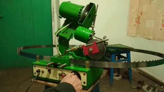 Самодельный заточной станок для ленточной пилорамы ( Самодельная ленточная пилорама ) (часть 1)