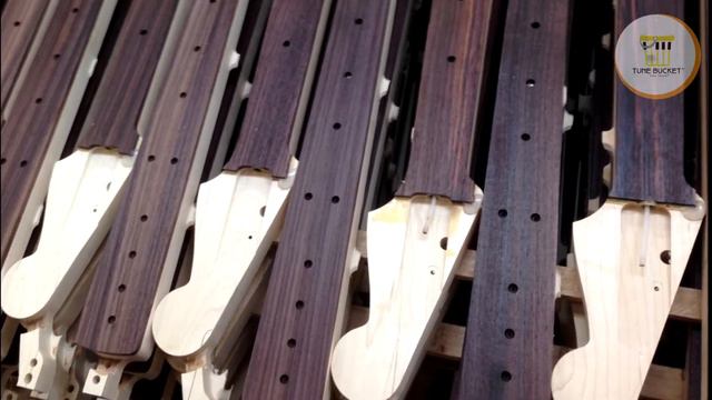 Fender Guitar Factory Tour - Tune Bucket Music смотреть онлайн