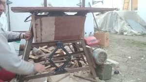 Простейый подъёмные механизм для церкулярной пилы 1ч.