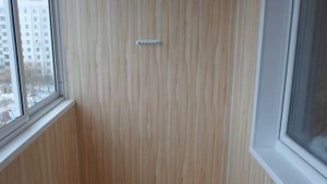 Отделка балкона ламинированными пвх панелями!