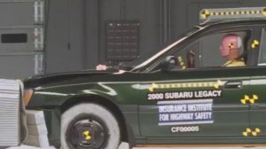 2000 Subaru Legacy moderate overlap IIHS crash test