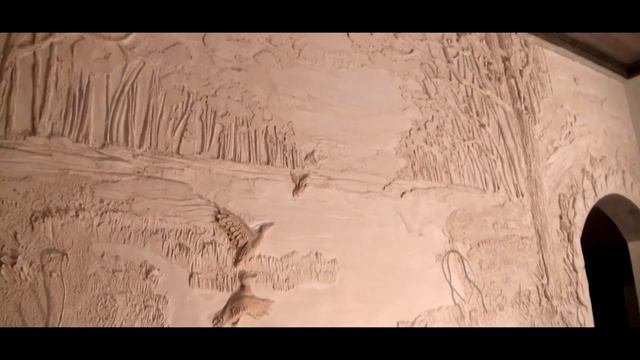 Барельеф, барельеф на стене, роспись стен, лепнина